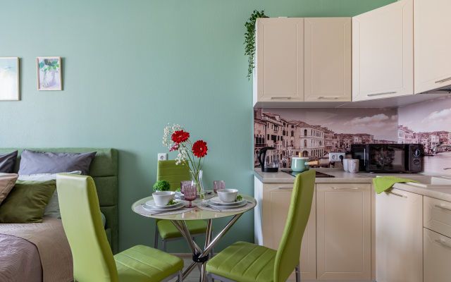 Sweet Home Srednerogatskaya Flat