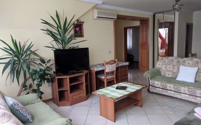 Club Unicum 5 Apartments