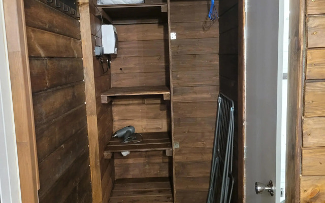 Domik U Snezhnykh Vershin Private House
