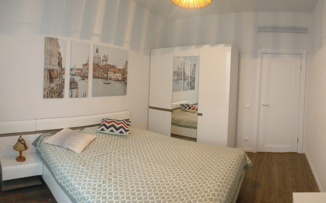 Yevrotryoshka m.Botanicheskiy sad Flat