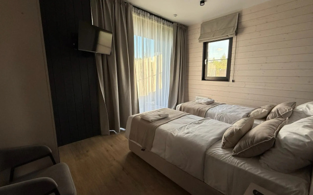 Частный дом Большой Панорамный у реки с сауной и камином