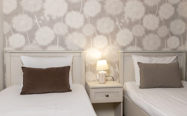 Na Tsvetochnoj 30-1 More Apartments