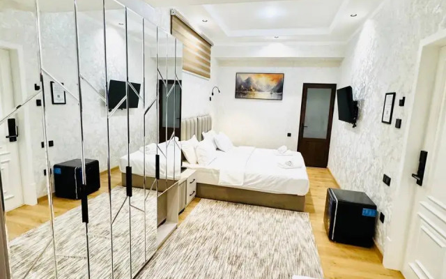 Отель The Moonya