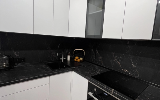 Globus Na Strelke Flat