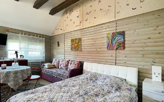 Guest house Gostevoj dom Malyij dom usad'byi Mirskie krinitsyi