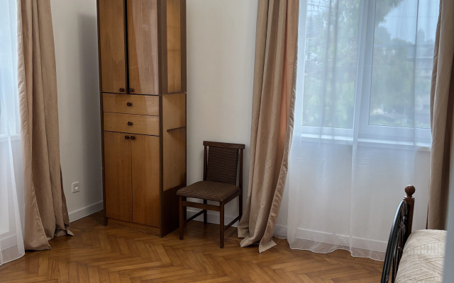 Stilnaya Kvartira ryadom s Morem i Parkom Flat