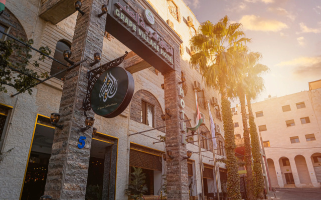 Grape Village Hotel