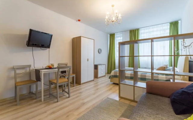 Etazhideyli Ryadom S Ugmk Arenoy Apartments