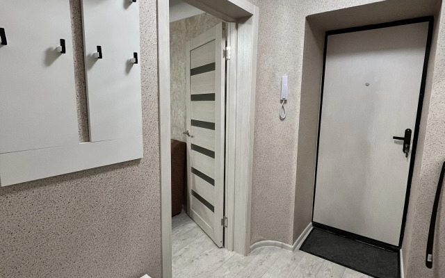 Odnushka vozle Akvaparka 20 vek Flat