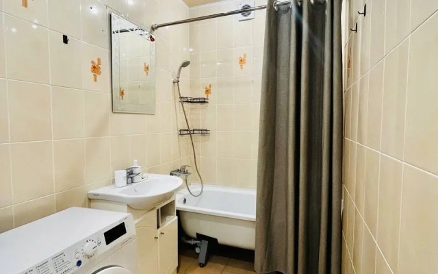 V Tsentre Goroda Apartments