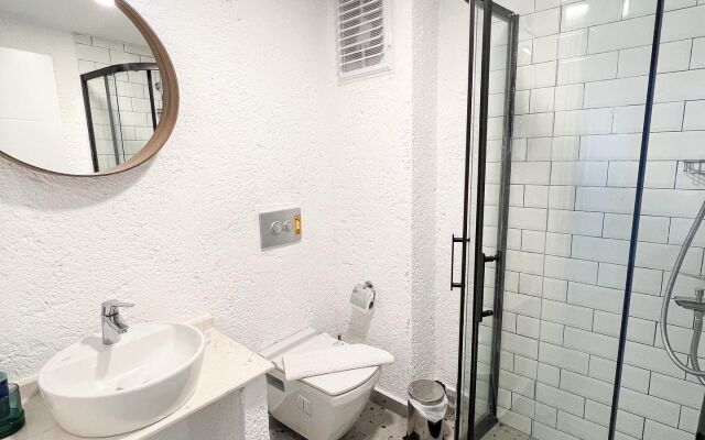 Aloha Suites Hotel
