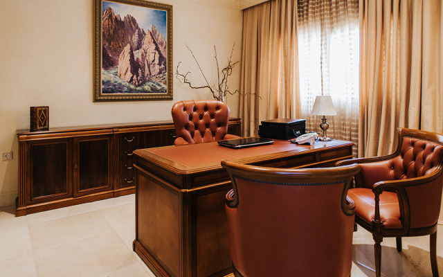Luxury King Villa Apartments