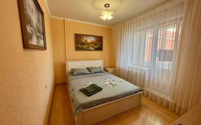 Na Ulitse Matrosova 46 Flat