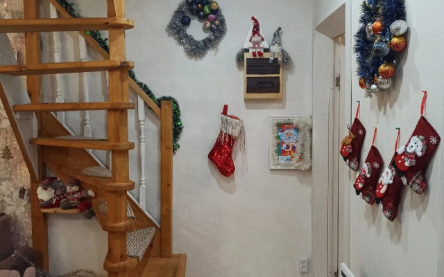 Частный дом у реки