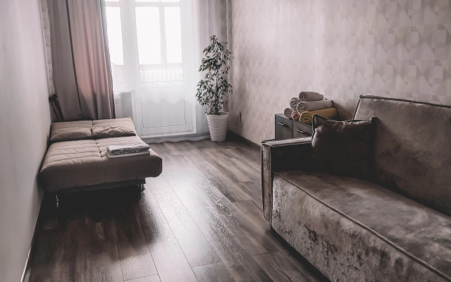 Uyutnaya tryokhkomnatnaya Flat