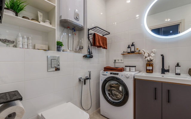 evro-2 u m. Lesnaya Apartments