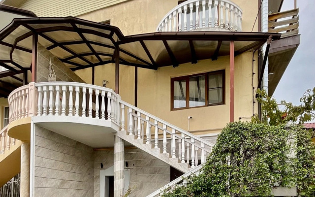 Dzhungli Guest house