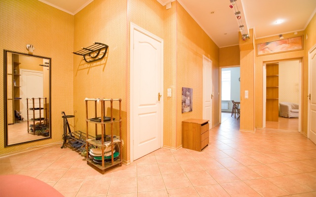 Апартаменты у Казанского собора