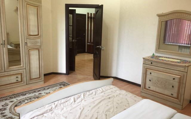 U Parka Kirova Guest House