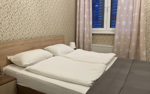 Апартаменты Классические с Балконом Уютный Дом на Смольной 44