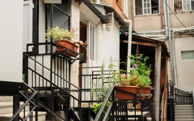 Sololaki Apartments