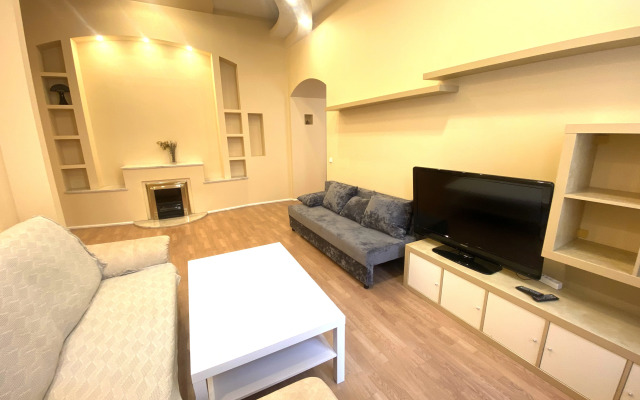 Апартаменты Двухкомнатные на набережной реки Мойки