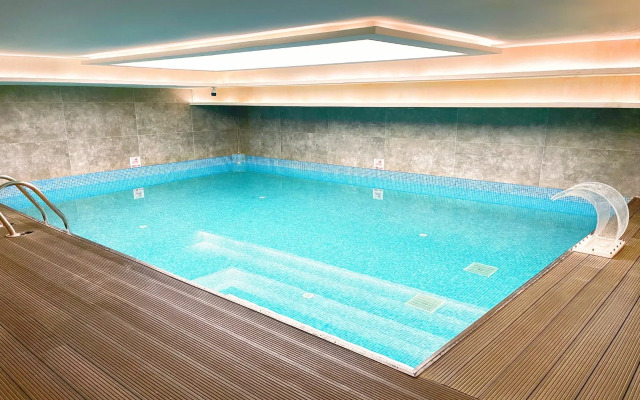 Отель The Conforium Van