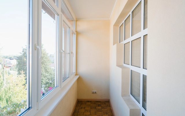 Tishina I Pokoy Flat