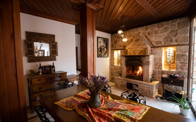 Отель White Garden