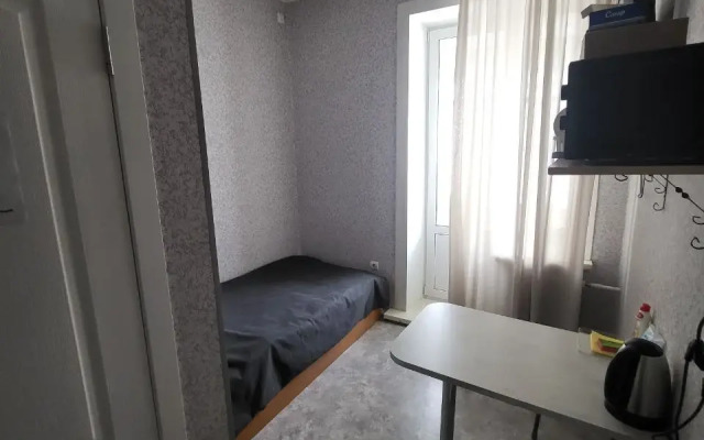 Studiya Na Stantsionnoy 10  Living Quarters