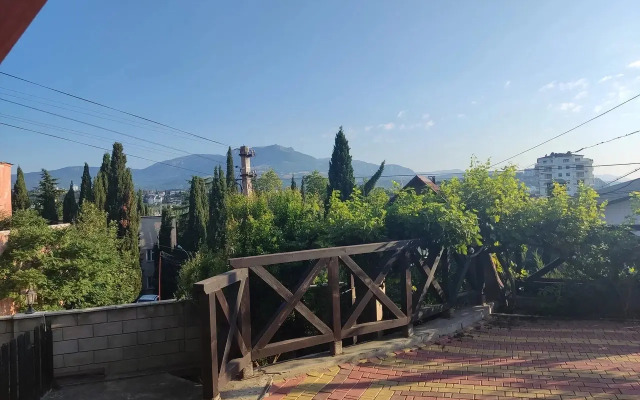 Shale U Morya Guest house