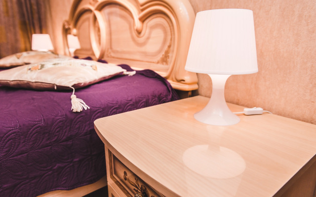 Na ploshchadi Lenina Apartment
