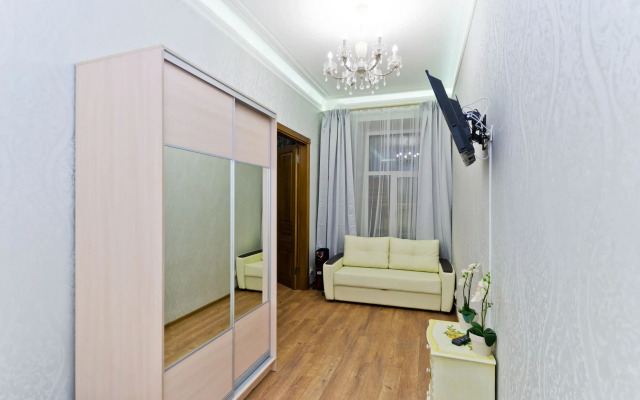 Апартаменты SpbStay на Невском проспекте 82