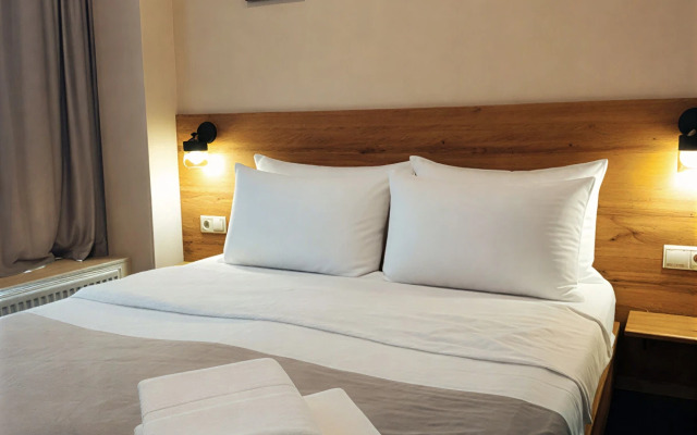 Отель Very Hotel