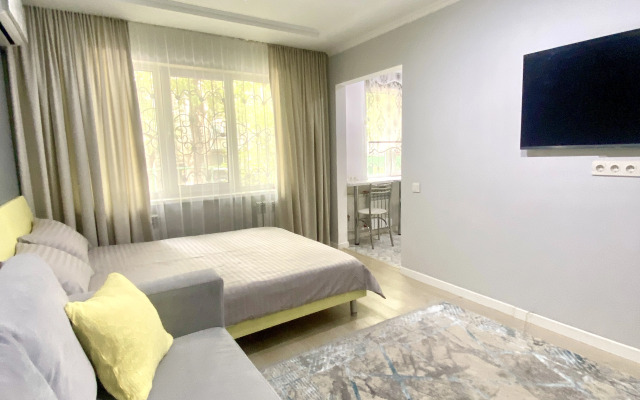 3-komnatnaya Na Panfilova Flat