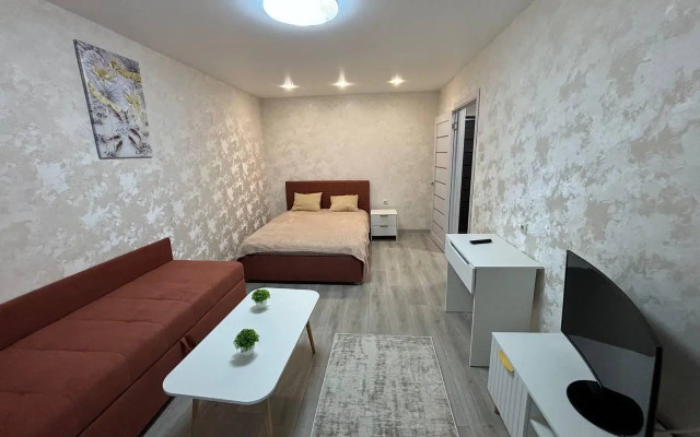V 10 Minutakh Peshkom Ot Kremlya Flat
