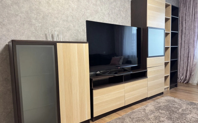 Lyuks Krestki Flat