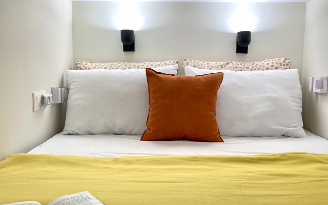 Квартира 2 Ночи на улице Жуковского 28 (2)