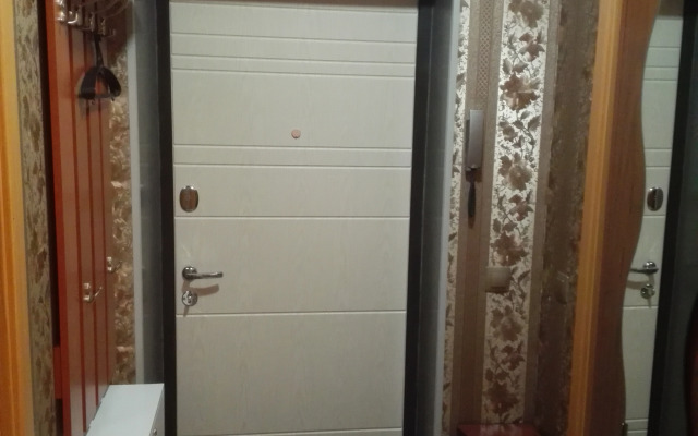 Na Dnepropetrovskoy Flat