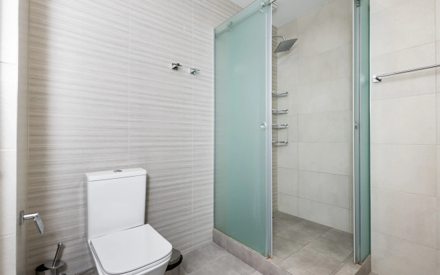 3-K Kvartira na Prospekte Sayat-Novy Flat