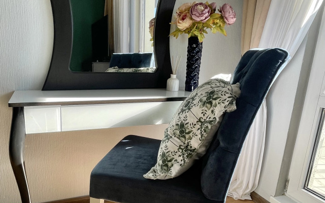 Potryasayuschaya S Vidom Na Gorod Flat