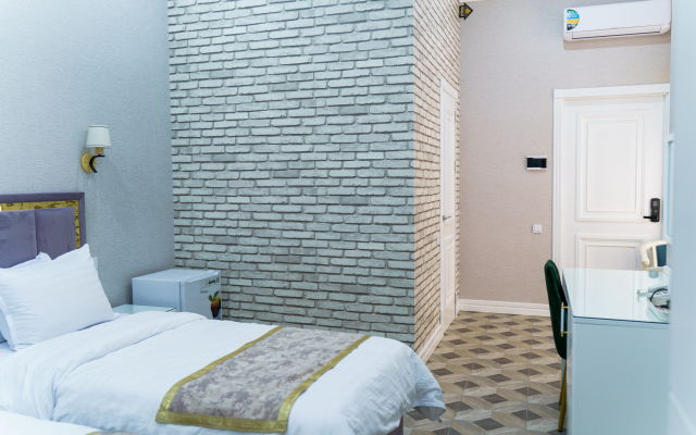 Ayni Hotel