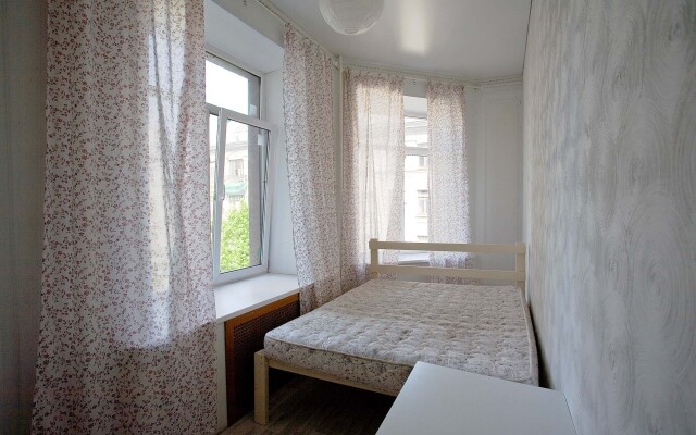 Хостел Longstay at Kamennoostrovskiy 26-28