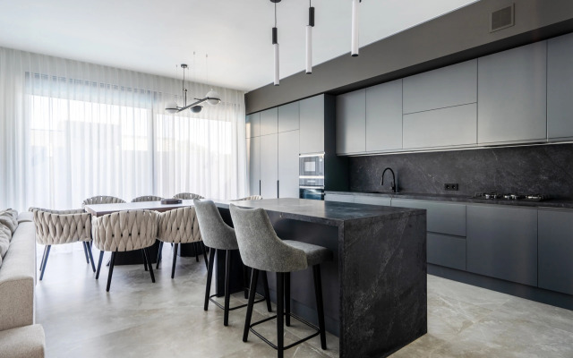 Частный дом 2-х этажный коттедж с дизайнерским ремонтом