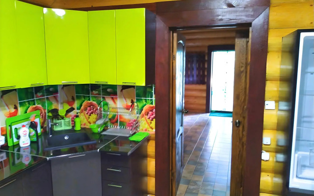 Brevenchatyij Guest House