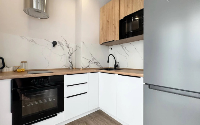 Квартира Уютная с Видом на Море и Русский Мост