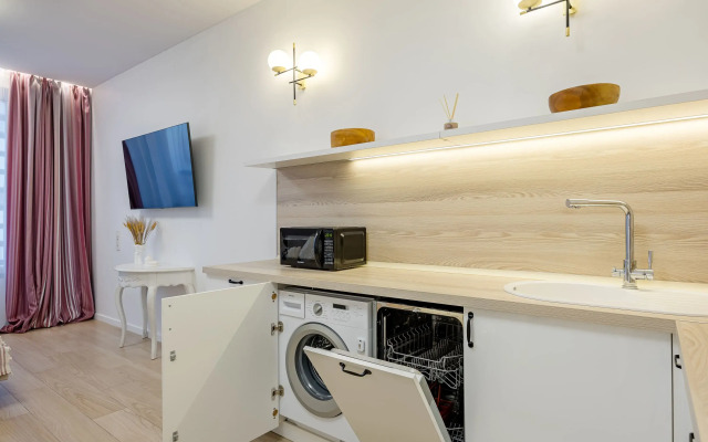Alis v ZhK Hedlajner 493 Apartments