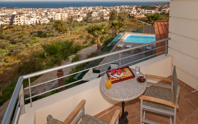 Karmilos Hill Villa