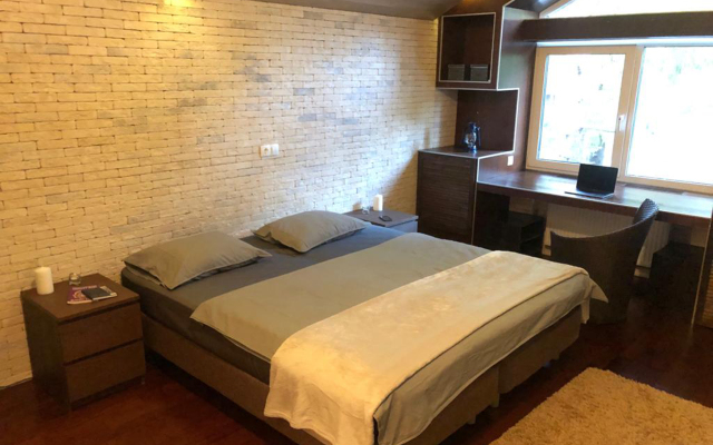 Kottedzh V Sosnovom Lesu Guest house