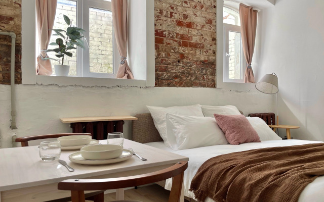 Studiya vo Fligele Starinnogo Doma Flat